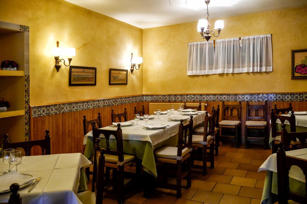 Hotel Esther La Virgen de la Vega Buitenkant foto